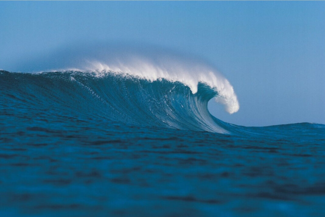 Vague de Teahupoo à Tahiti : Toutes les infos utiles 🌊